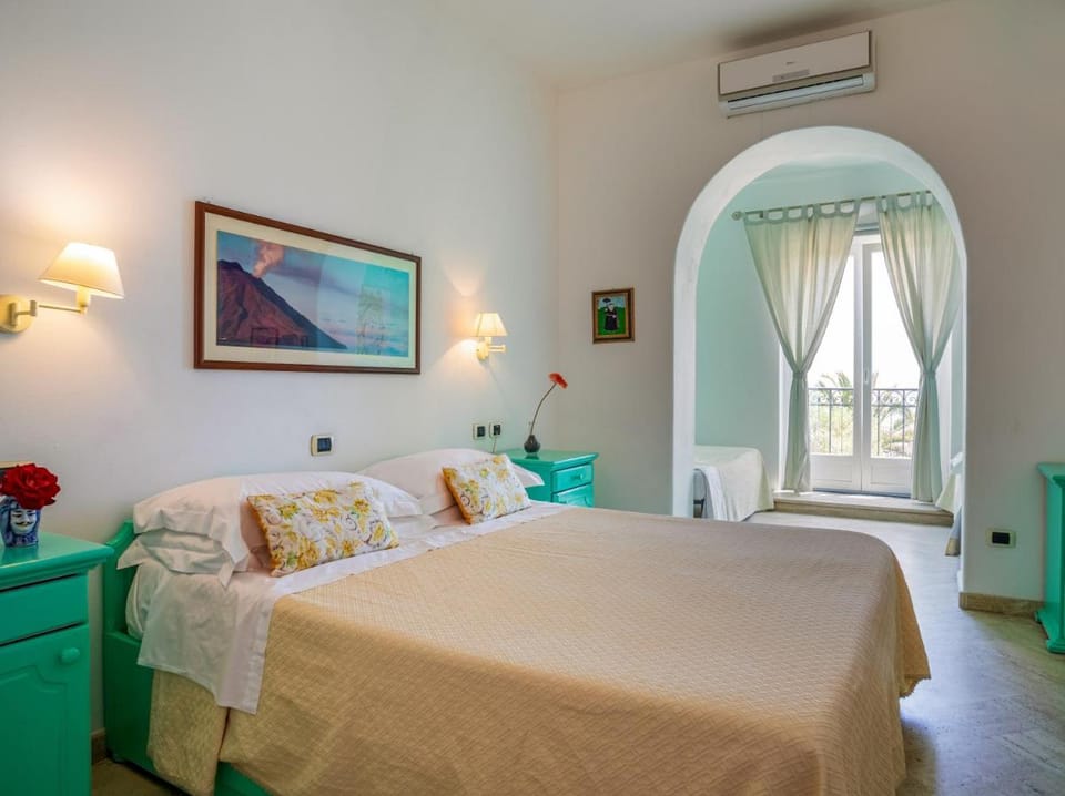 Hotel Ossidiana Stromboli Center Hotel in Sicily