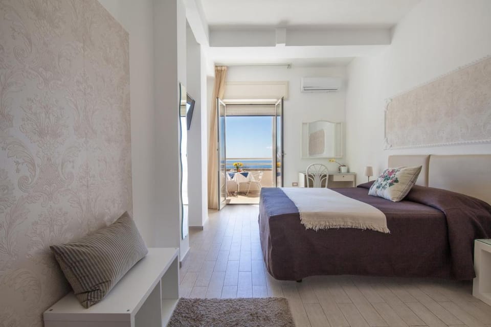 Mini Hotel - Angolo Di Paradiso - Hotel in Pozzuoli