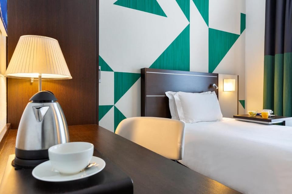 Mercure Napoli Angioino Centro Hotel in Naples