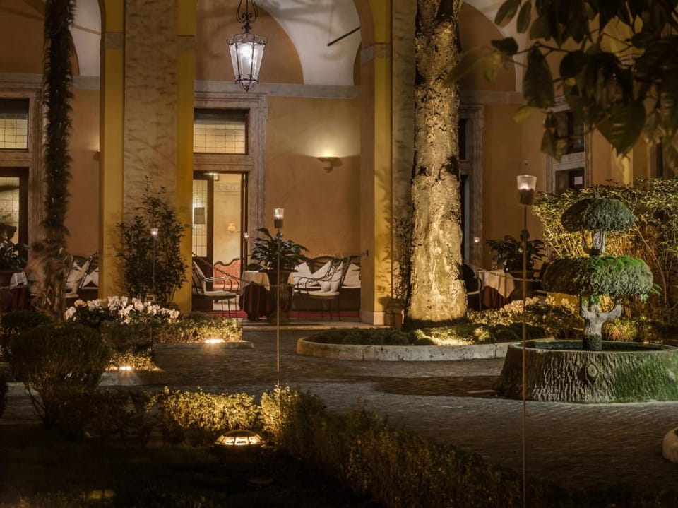 Palazzo Cardinal Cesi Hotel in Rome