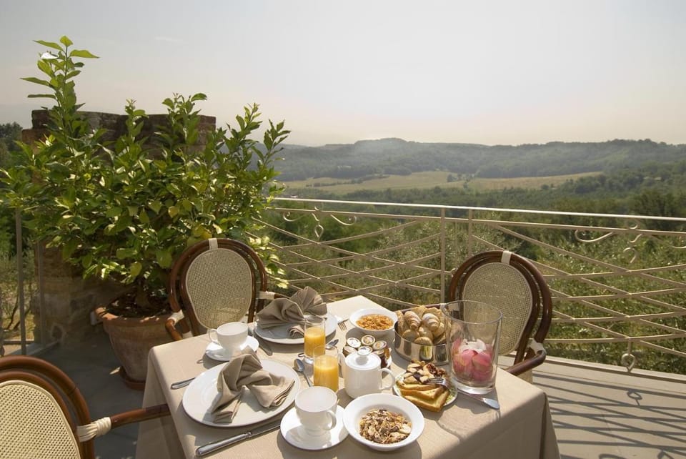 Villa la Borghetta Resort Hotel in Tuscany