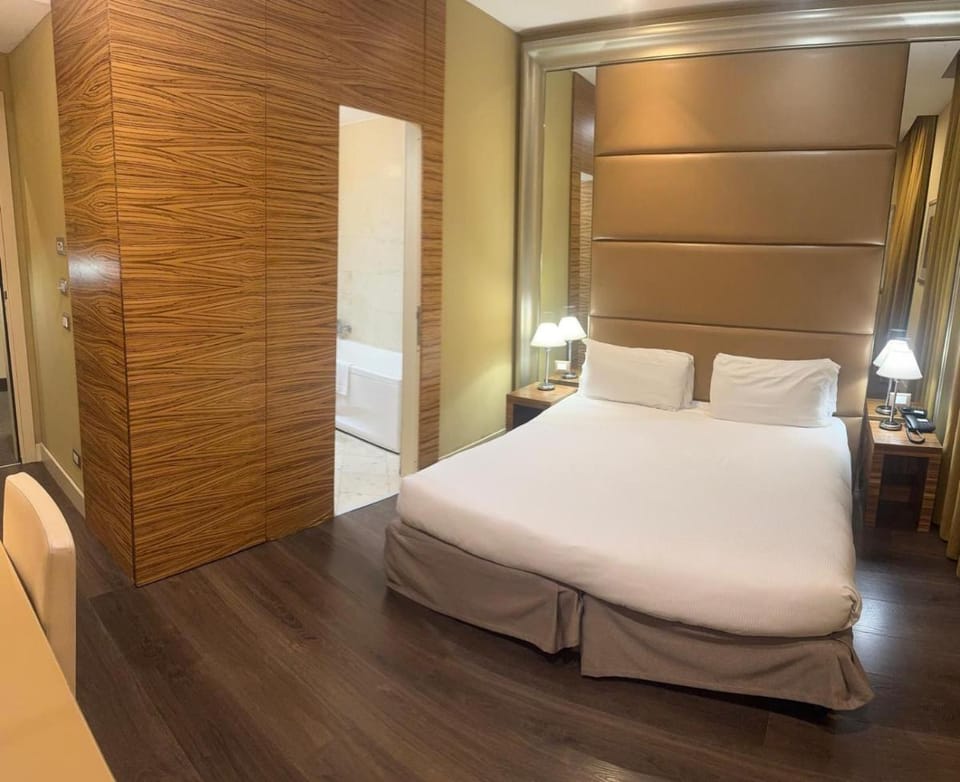 Mercure Roma Centro Saint John Hotel in Rome