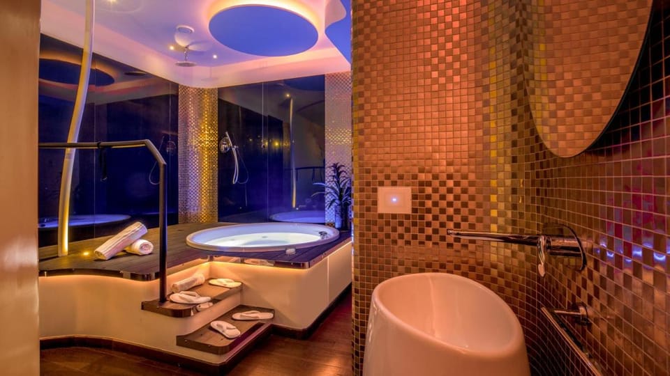 SuiteSistina for Brave Lovers Bed and Breakfast in Rome