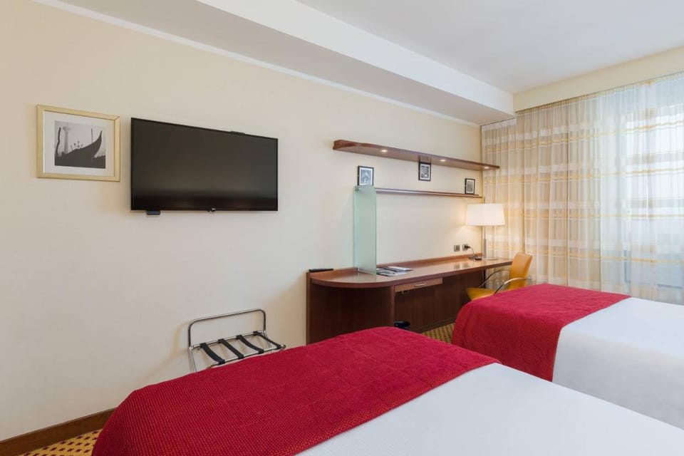 Courtyard by Marriott Venice Airport Hotel in Venice