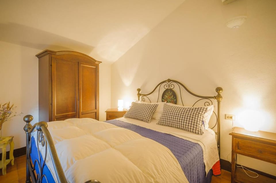Locanda di CasalMustia Bed and Breakfast in Tuscany