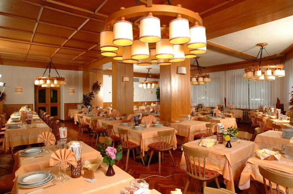 Hotel Pinzolo-Dolomiti Hotel in Pinzolo