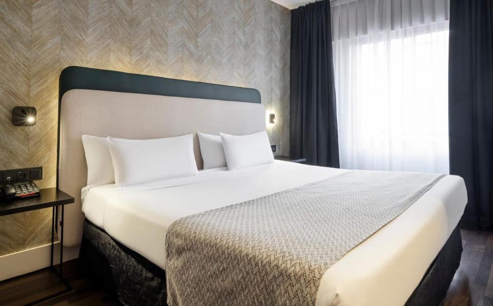 Ilunion Suites Madrid Hotel in Madrid