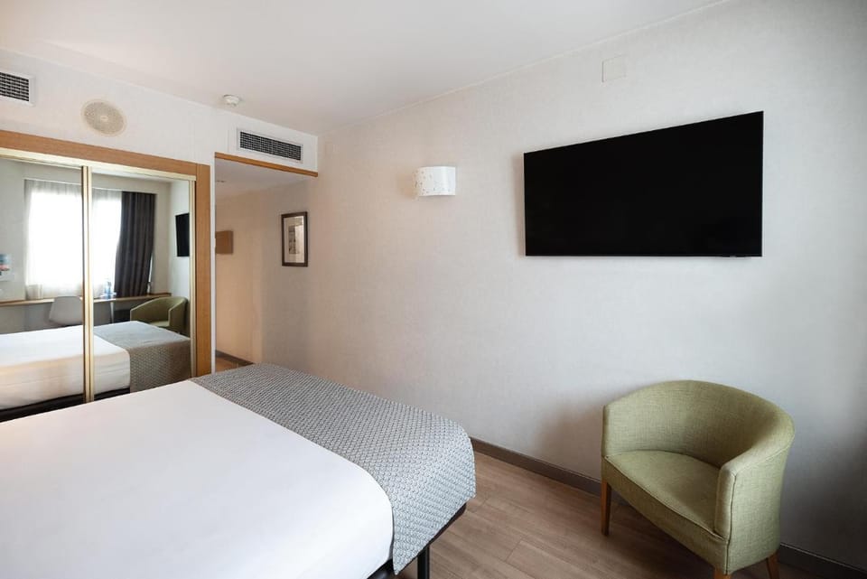Catalonia Albeniz Hotel in Barcelona