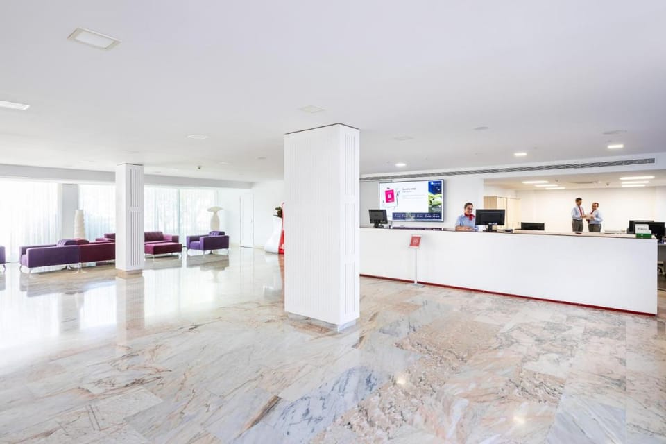 Alexandre Hotel La Siesta Hotel in Playa de las Americas