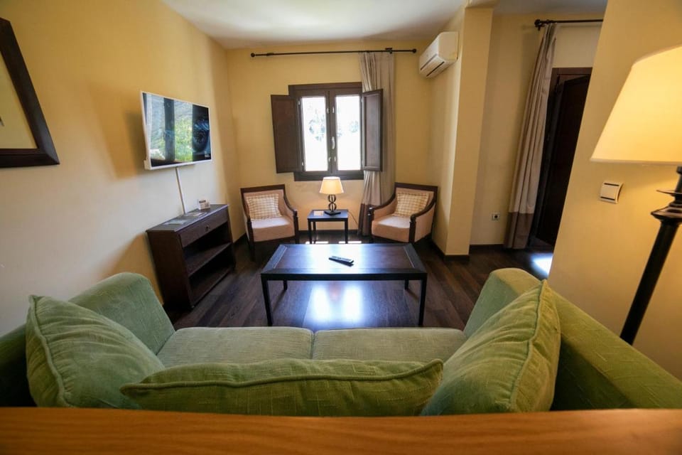 Villa Turistica de Bubion Hotel in Alpujarra Granadina