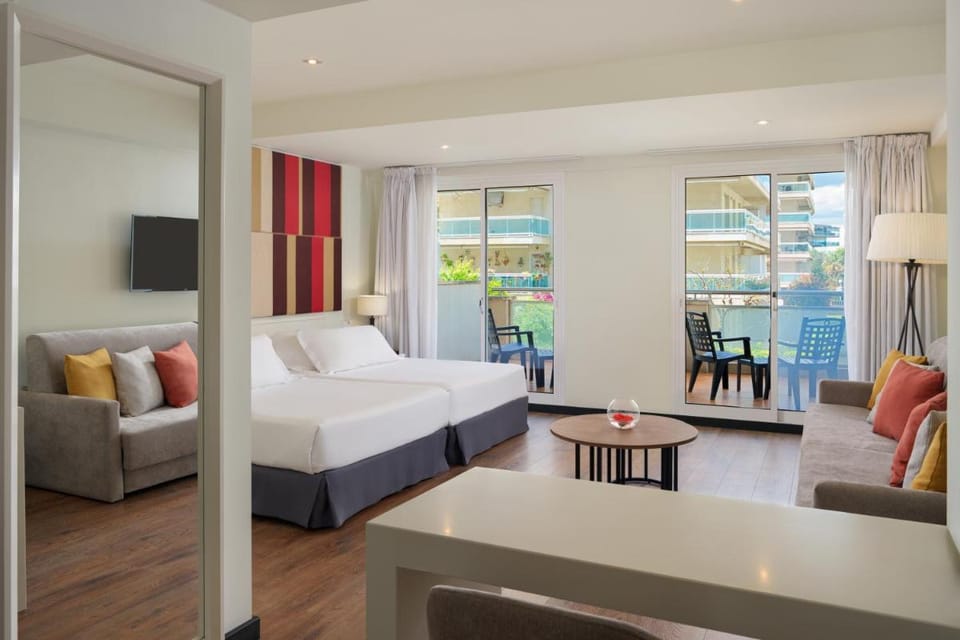 H10 Vintage Salou- Adults Only Hotel in Salou