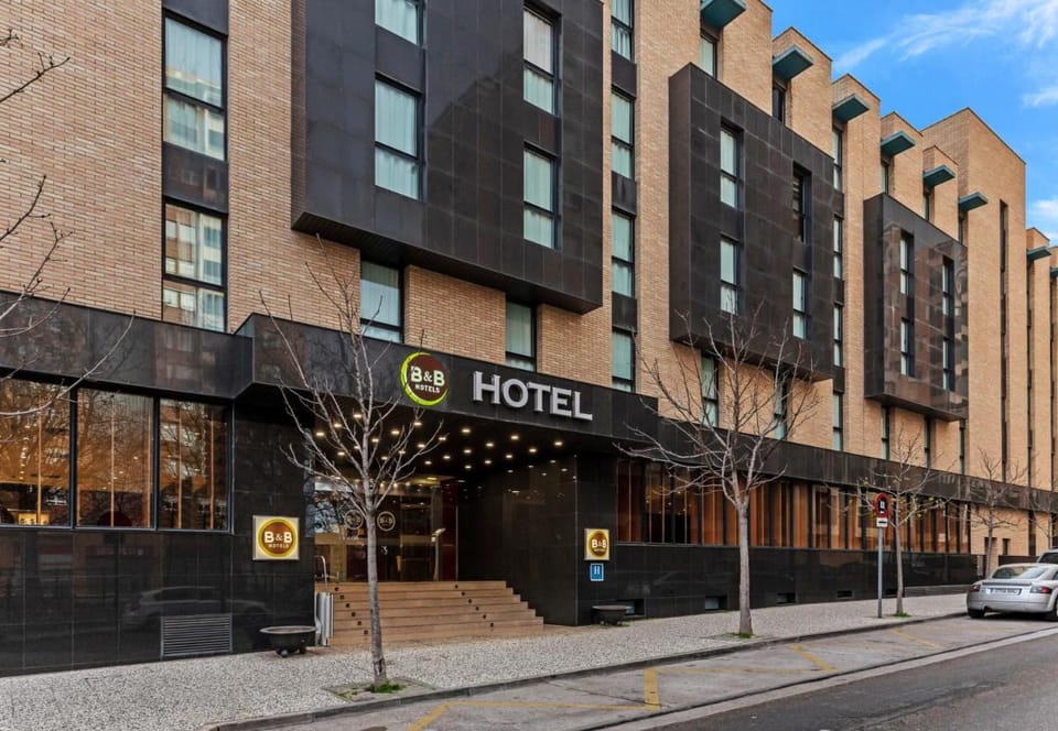 B&B HOTEL Zaragoza Los Enlaces Estación Hotel in Zaragoza