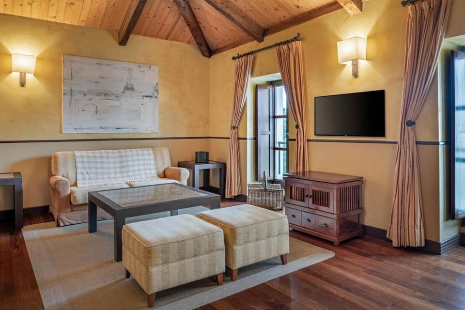 Hotel Palacio del Carmen, Autograph Collection by Marriott Hotel in Santiago de Compostela