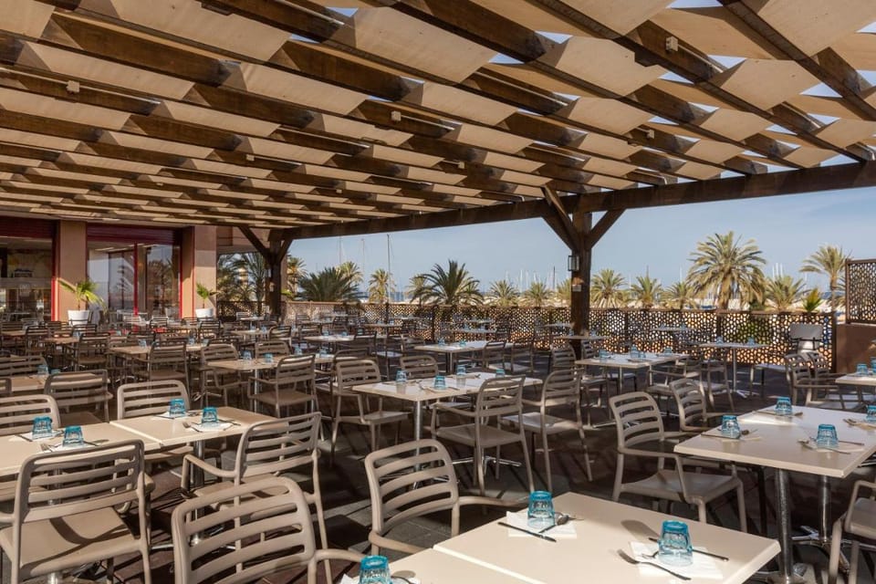 Las Palmeras Hotel in Fuengirola