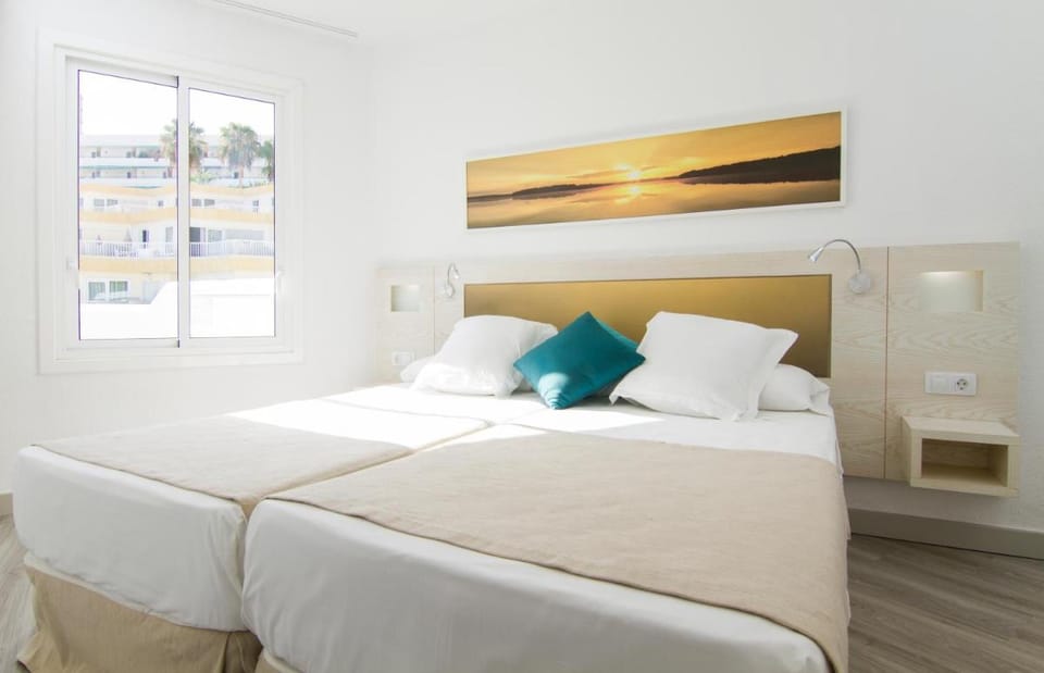 Checkin Bungalows Atlántida Apartment hotel in Los Cristianos