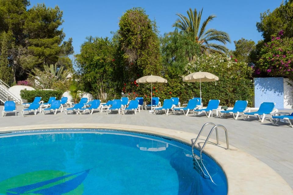 Hotel Apartamentos Vibra Monterrey Apartment hotel in Ibiza
