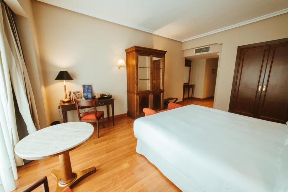 BarcelÃ³ LeÃ³n Conde Luna Hotel in León