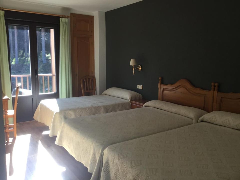 Hotel Cinco Castaños Hotel in Extremadura, Spain