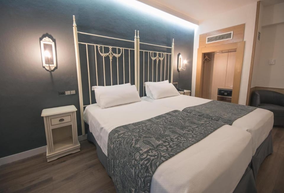 Los Angeles Hotel & Spa Hotel in Granada