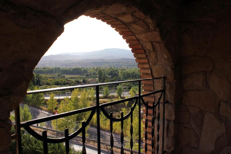 Hotel-Bodega La Casa del Cofrade Hotel in La Rioja