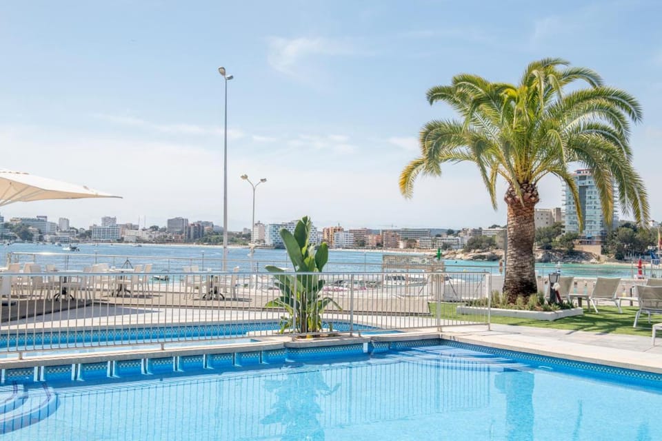 Suites ROC Portonova Apartment in Serra de Tramuntana
