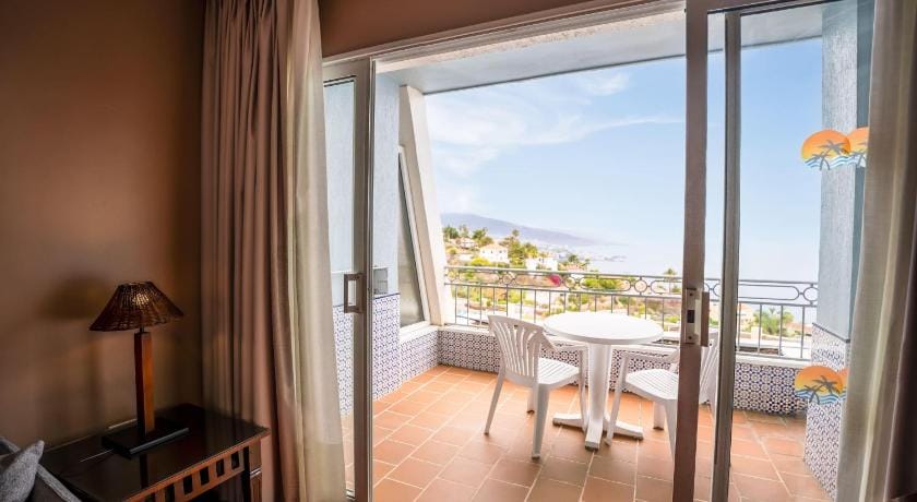 Hotel Spa La Quinta Park Suites Hotel in Canary Islands