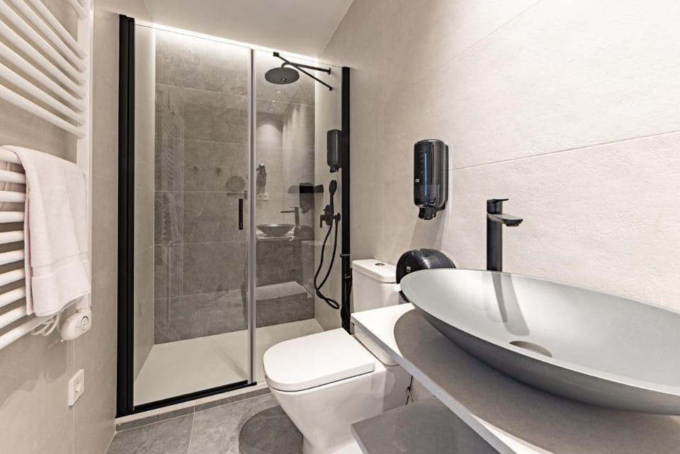 Hostal Paris Bed and Breakfast in Valladolid