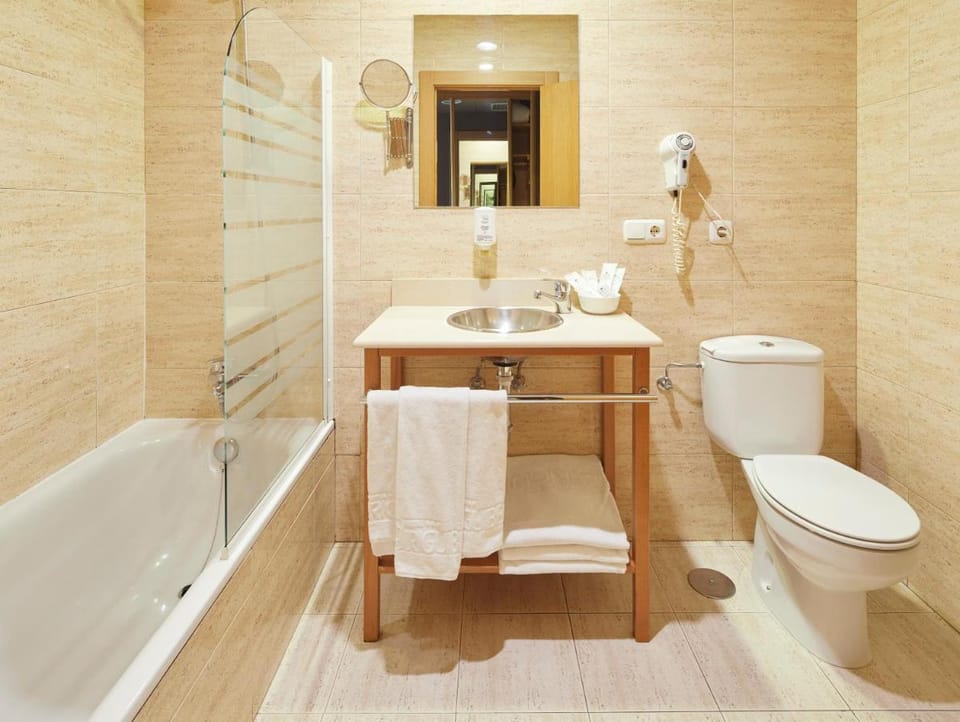 Hotel Sercotel Iriguibel Huarte Pamplona Hotel in Navarre