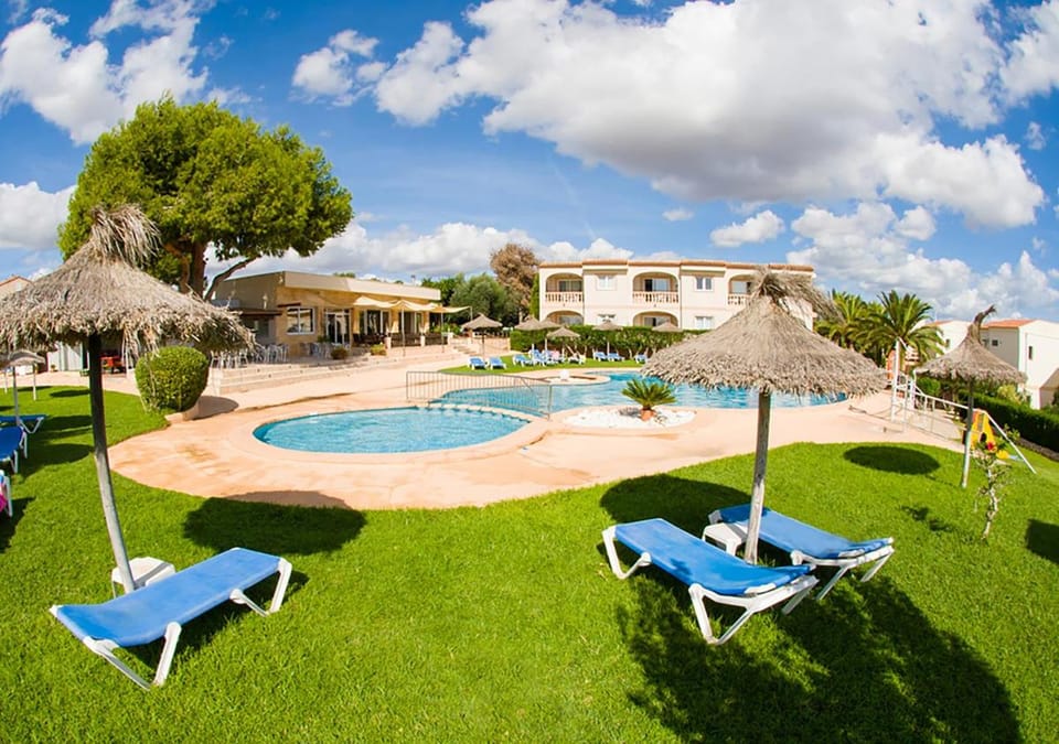 Apartamentos Sol Romántica by DOT Suites Apartment hotel in Llevant