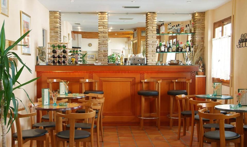 Acropole Delphi City Hotel Hotel in Peloponnese, Western Greece and the Ionian