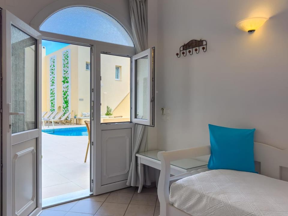 Reverie Santorini Hotel Apartment hotel in Thera