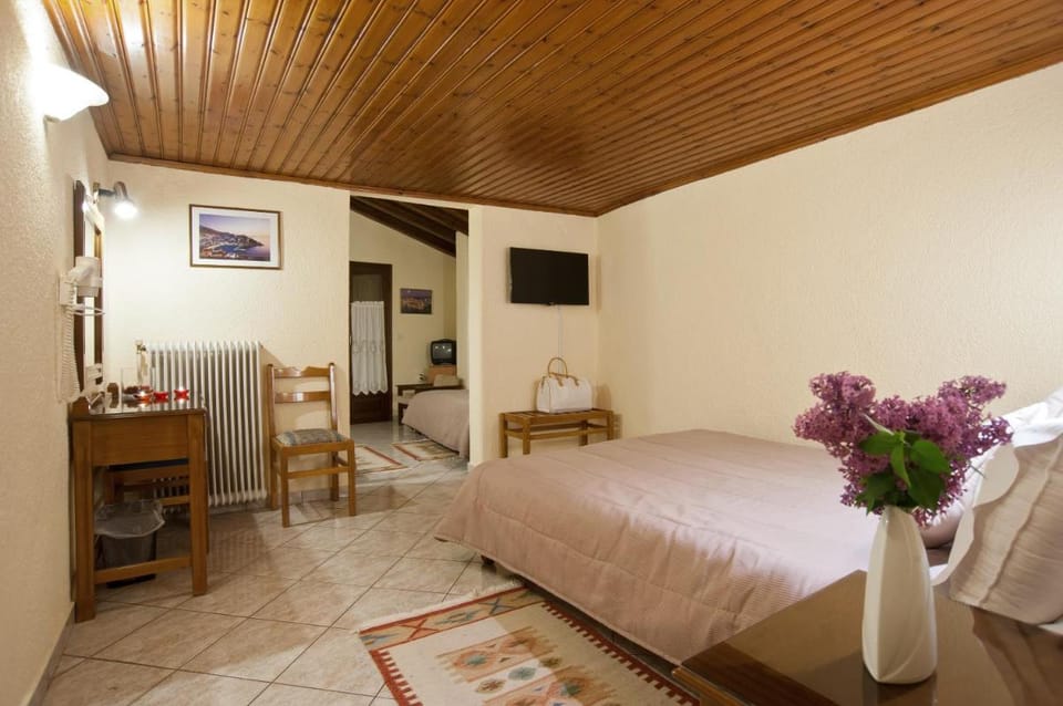 Hermes Delphi Hotel Hotel in Peloponnese, Western Greece and the Ionian