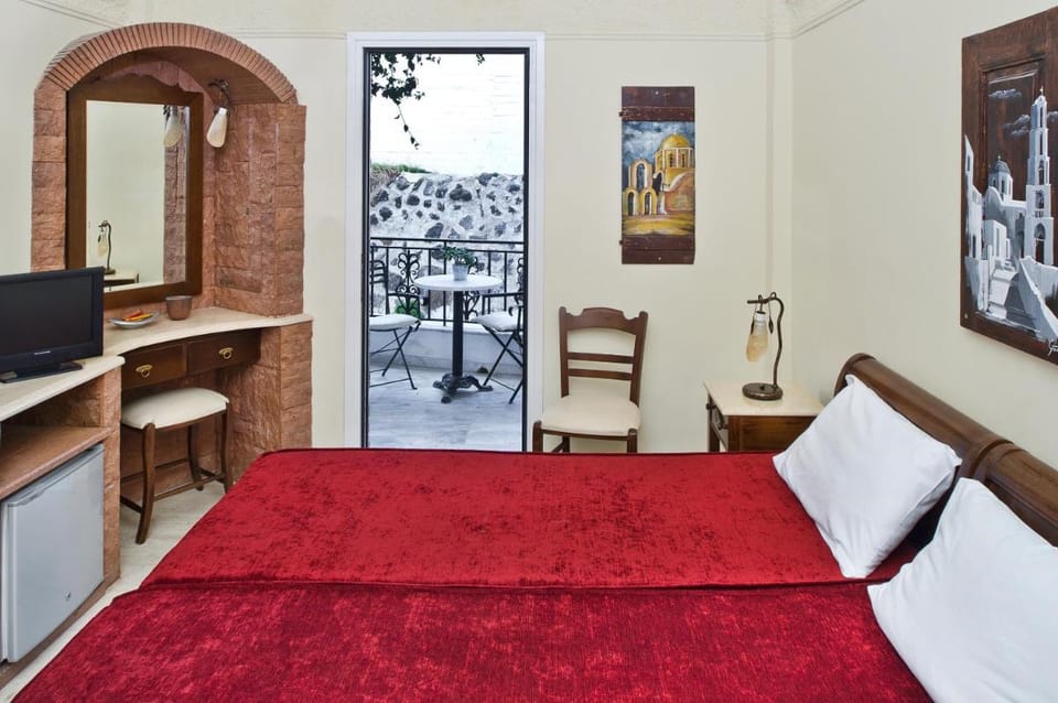 Galatia Villas Hotel in Thera