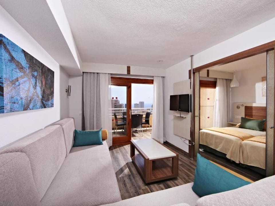 Sandos Benidorm Suites Hotel in Benidorm