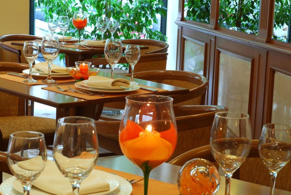 Athens Atrium Hotel & Jacuzzi Suites Hotel in Kallithea