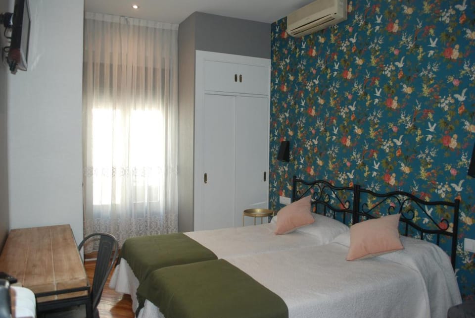 Hostal Avenida Bed and Breakfast in Centro