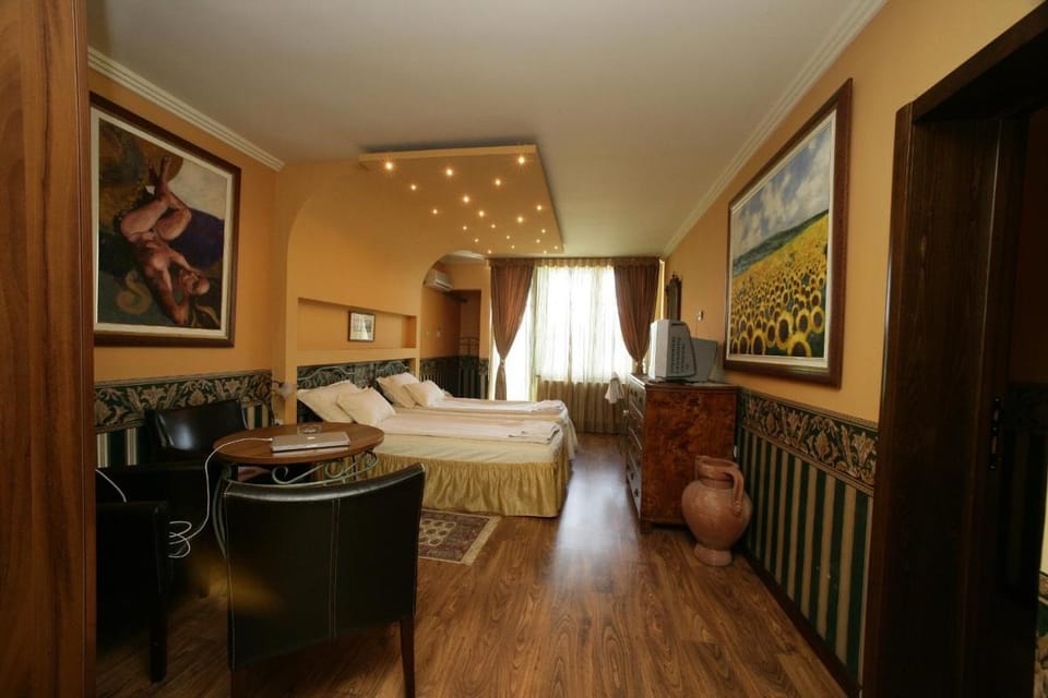 Garni Hotel Garson-Lux NS Hotel in Novi Sad