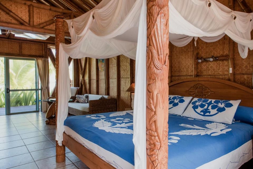 Magic Reef Bungalows Resort in Arorangi District