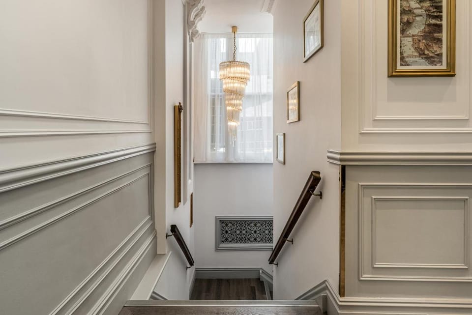 Princes Square Hotel in City of Westminster