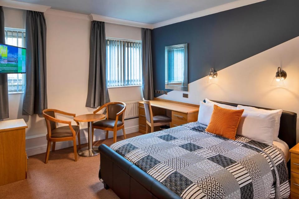 Weetwood Hall Estate Hotel in Leeds