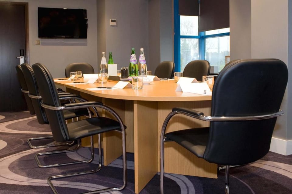 Sandman Signature London Gatwick Hotel in Crawley