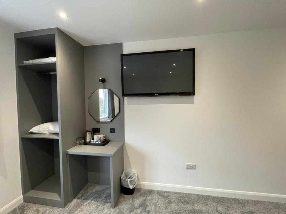 Gainsborough Lodge Bed and Breakfast in Horley