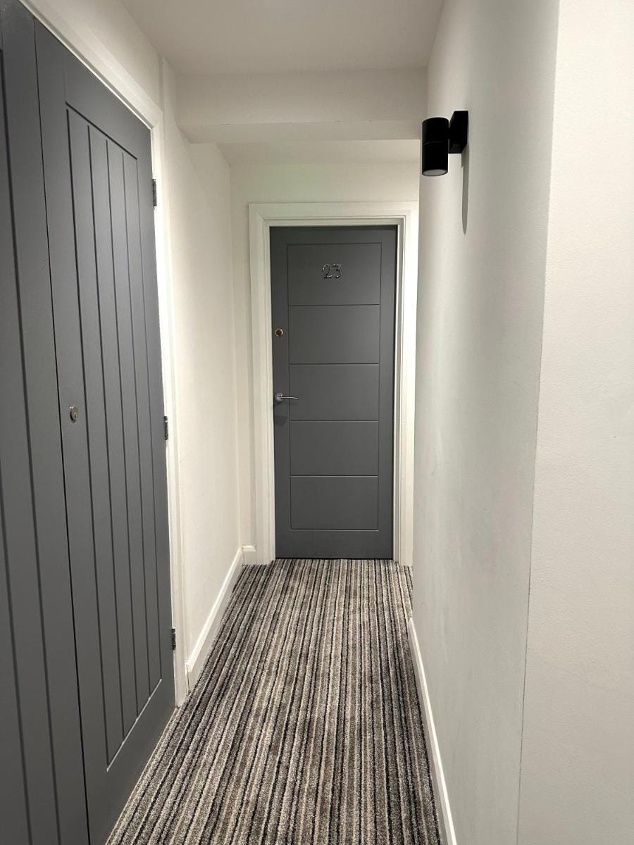 Gainsborough Lodge Bed and Breakfast in Horley