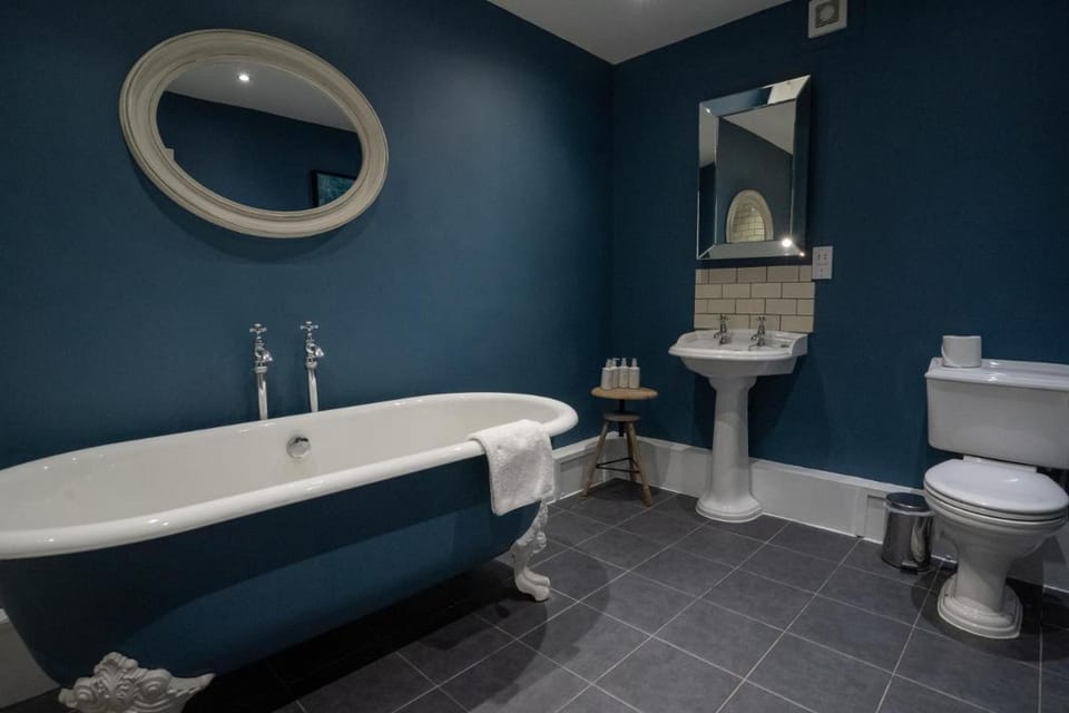 Stonehouse Court Hotel - A Bespoke Hotel Hotel in Stroud District