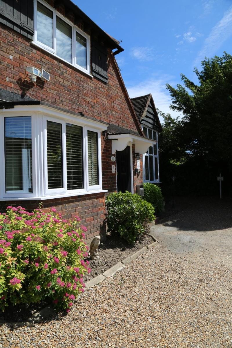 Debden Guest House Bed and Breakfast in Uxbridge