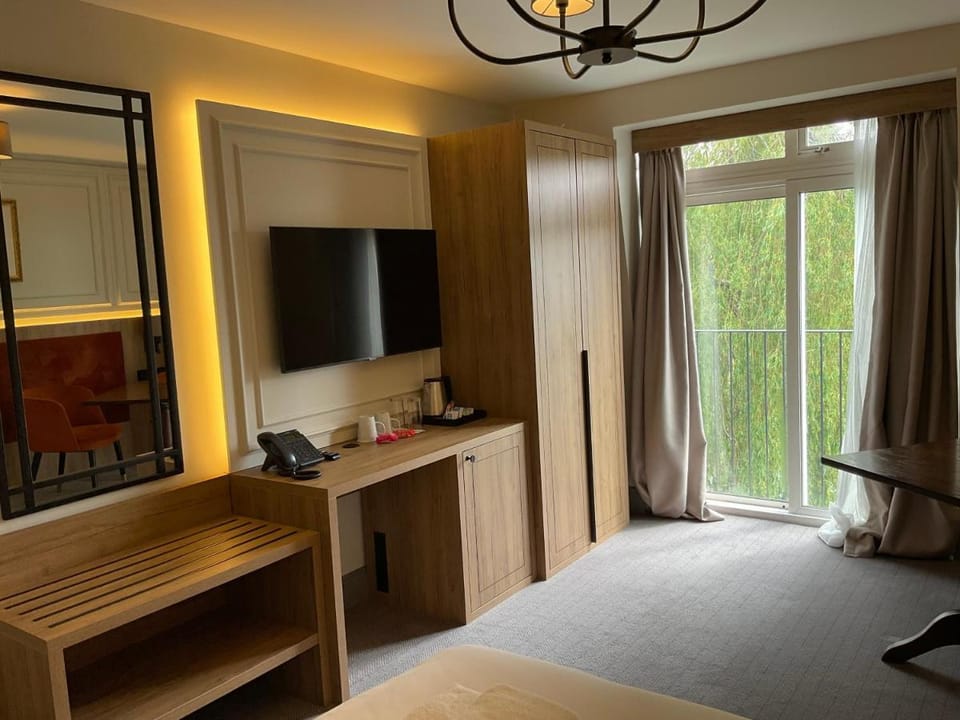Old Mill Hotel & Lodge Hotel in Bath