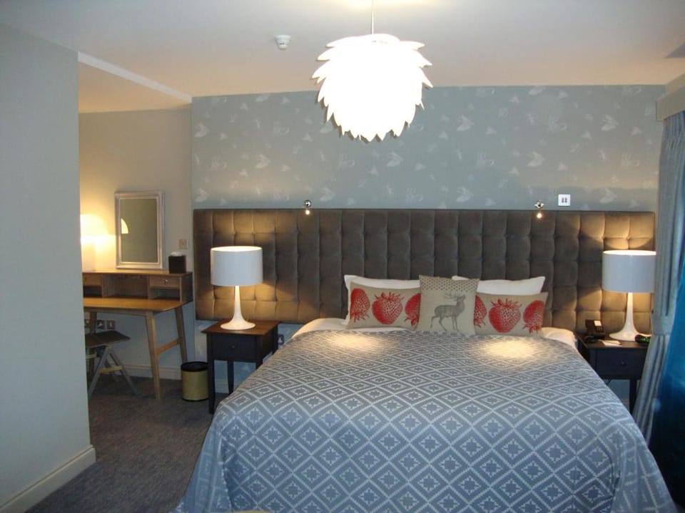 Coulsdon Manor and Golf Club Hotel in London Borough of Croydon
