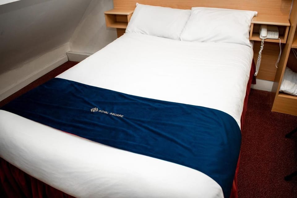 Royal Square Hotel - NEC and Birmingham Airport Hotel in Marston Green