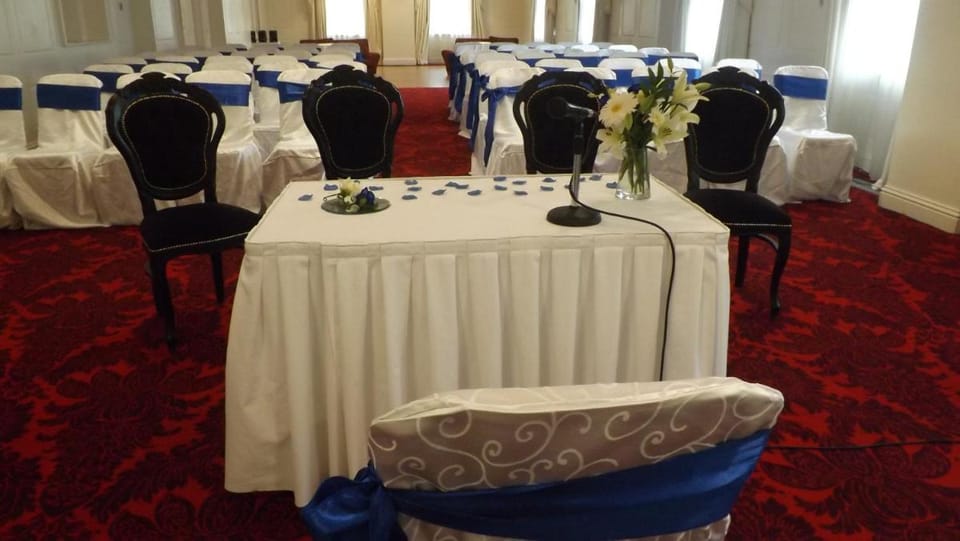 Rochestown Park Hotel Hotel in Cork City