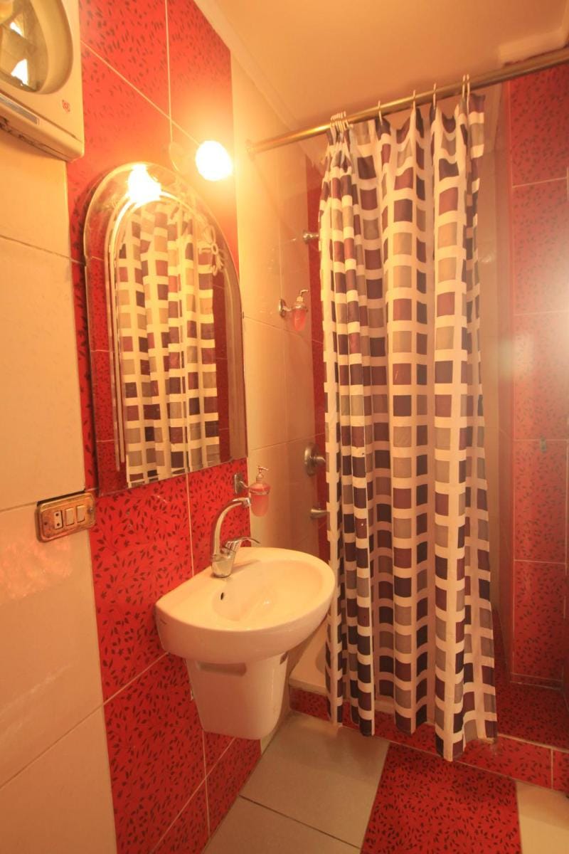 Arabesque Hotel Hostel in Cairo